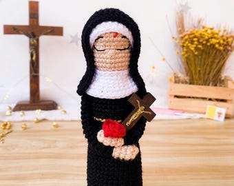 Custom Crochet Couple Dolls: Personalized Wedding Amigurumi Gift