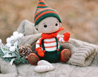 Handgemaakte gehaakte elfenknuffel – Gepersonaliseerde amigurumi-kerstpop