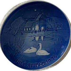 Furgy - BING GRONDAHL SET - Royal Copenhagen Denmark - Jule Aften - 1974 - &quot;Christmas in the Village&quot; - &quot;Landsbyjul&quot;