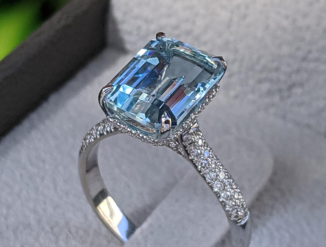 Emerald Cut Cubic Zirconia Diamond Wedding Ring Blue Lab creó Etsy