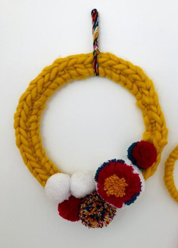 Couronne avec Pompoms Jaune Moutarde