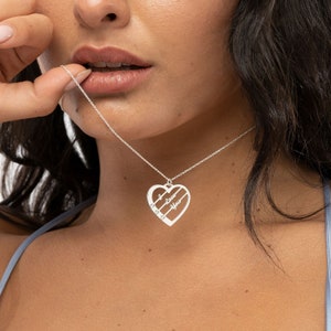 Colar de coração de família personalizado com diamantes ou pedras de aniversário • Vários nomes • Pingente personalizado gravado • Presentes para mamãe ou ela