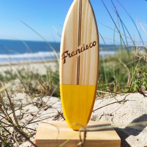 Planche de surf miniature personnalisable faite main. Jaune