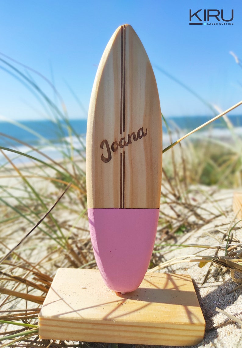 Planche de surf miniature personnalisable faite main. Rose