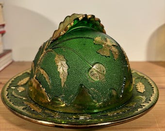 Mantequera antigua EAPG "Delaware" verde esmeralda con tapa y detalles dorados - TAL CUAL