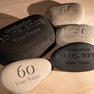 "Geburtstagssteine für einen besonderen Tag, ""Gravierte Steine"" für einen besonderen Tag, 21 Geburtstag - Geburtstagsgeschenk für ihn, Geburtstagsgeschenk für sie, Feiern."