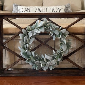 Large Rustic Farmhouse Distressed Wooden Diamond Windowpane Wall Decor Including Wreath