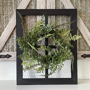Rustic Farmhouse Wood /Chicken Wire Wall Decor Including Wreath