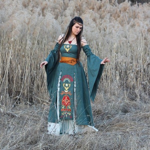 HELGA Elven Wedding Dress, 100% Linen, Tree of Life Design, Green Fairy Dress, Pagan Dress