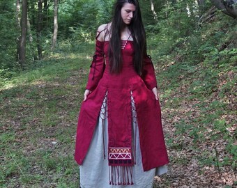 Robe tribale ORSHEE - Robe elfique - Robe gothique rouge - Robe médiévale