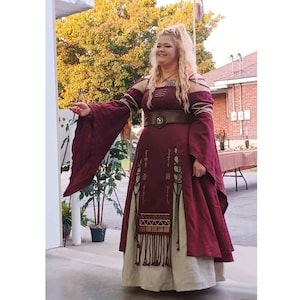 FREYDIS Viking dress, 100% Linen, Viking costume, Viking wedding dress, Fantasy dress, Norse pagan, Ren Faire costume, Gothic Wedding