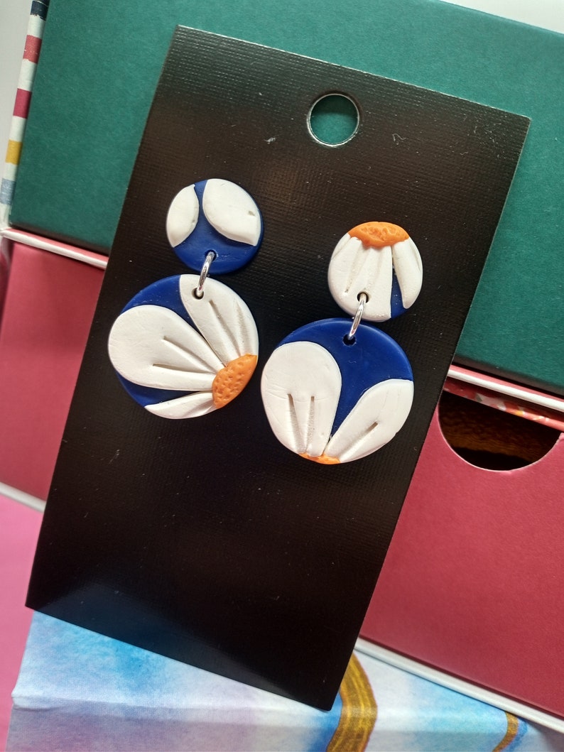 Daisy circle dangle earrings |925 Sterling Silver Polymer clay earrings Floral statement earrings Handmade in UK DAISY collection