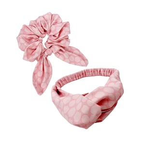 Accessoires pour cheveux « Dotty for You - Blush Pink » chouchou avec nœud, bandeau rose, accessoires pour chiens assortis disponibles