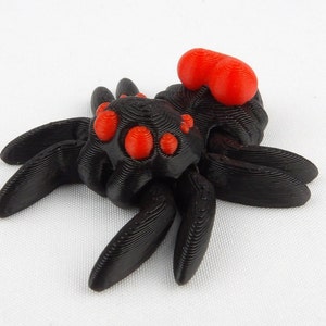 Tiny Heart Spider | Valentine&#39;s Day Gift |  Articulated and 3D Printed