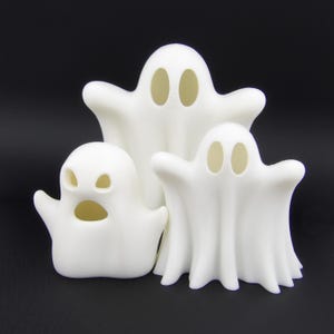 3D Printed Ghost Decor: Halloween Figurine Set