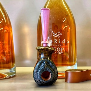 Beautiful buttocks/Peach hips Freehands tobacco Briar Pipe ,Brown sandblasted,3 mm filter,Gift for smoker,Just one.