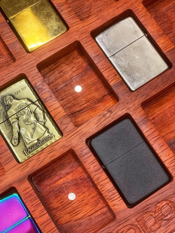 24個のZippoライター用パーソナライズディスプレイケース