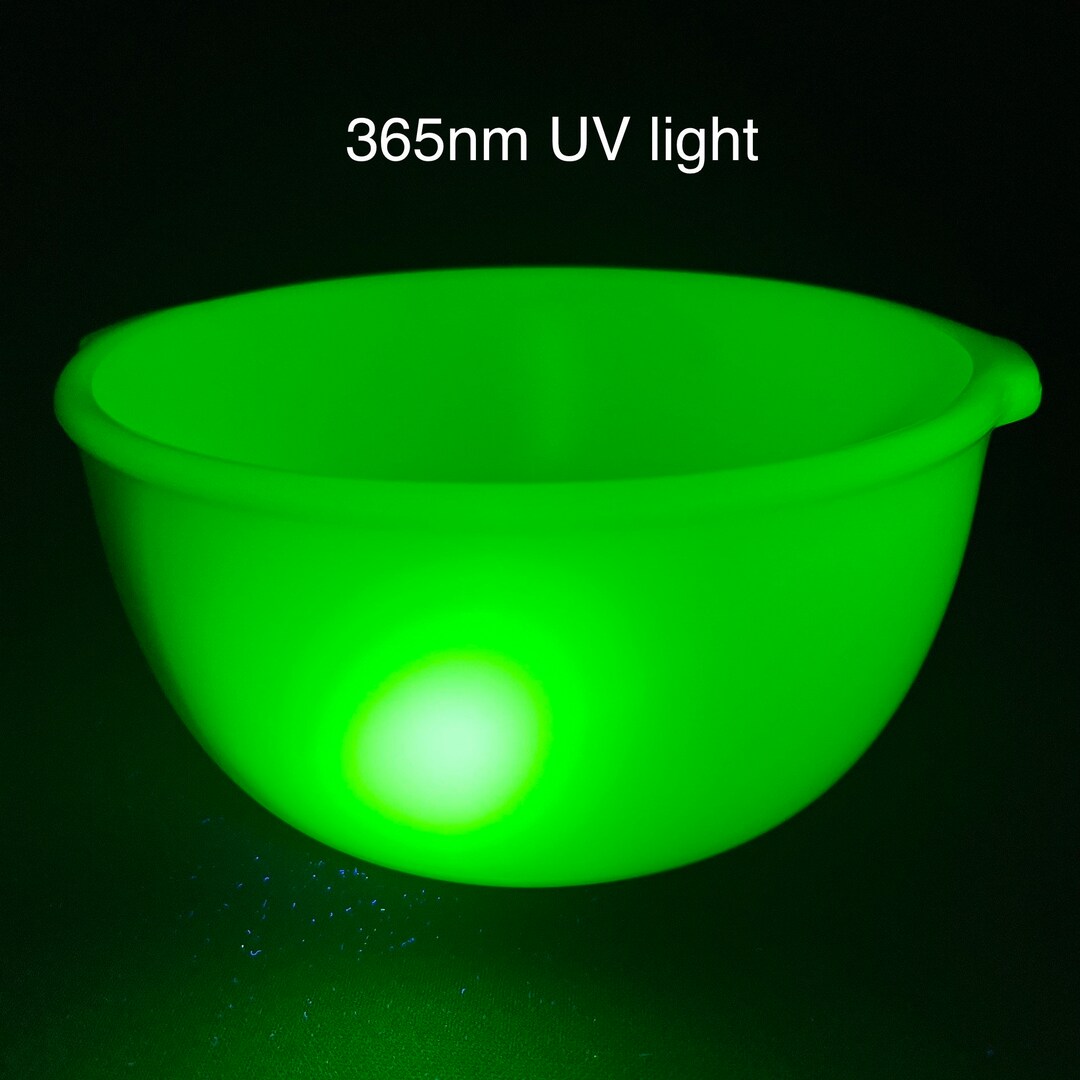 Vintage 9 Wide Jadeite Green Mixing Bowl With Radioactive Etsy