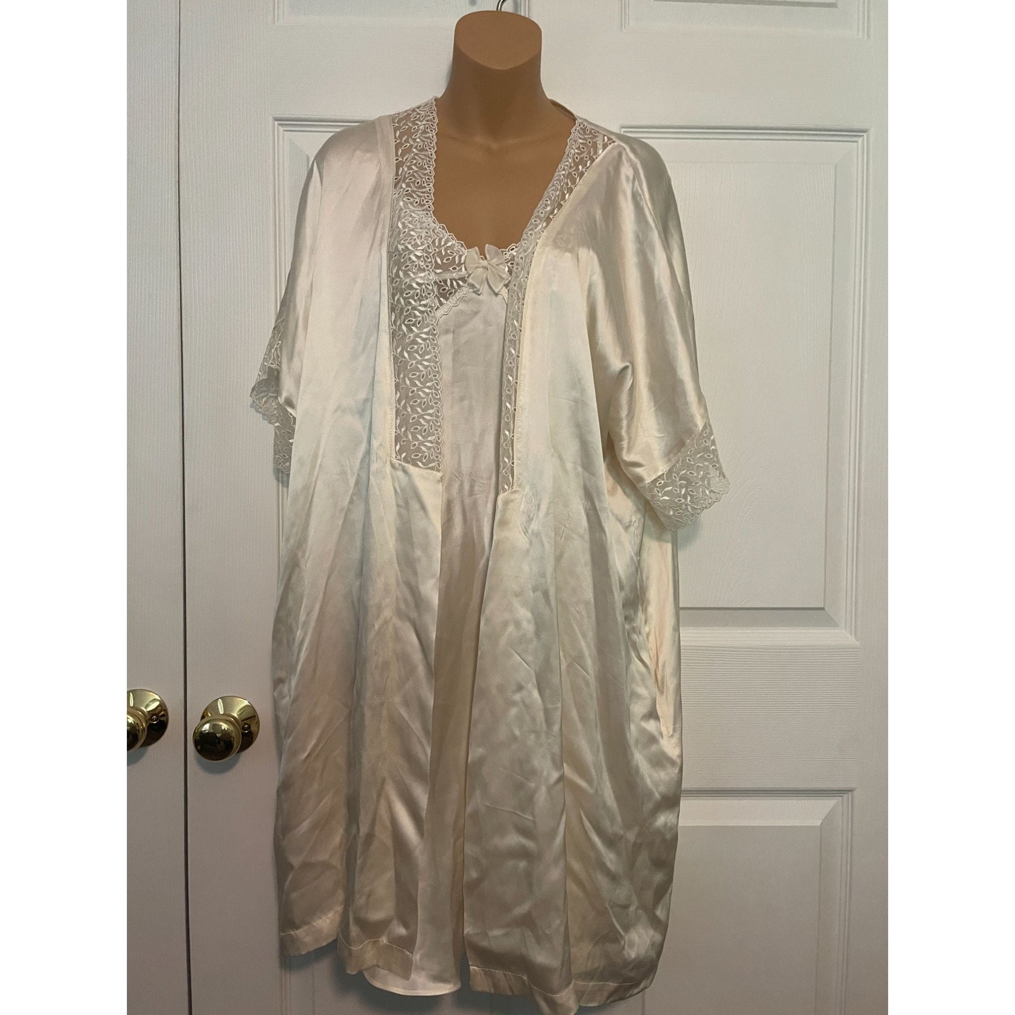 August Silk Intimates 2 Piece Lingerie Set Robe and Nightgown Size M ...
