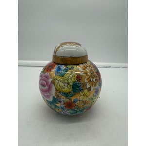 Vintage Hand Painted Porcelain Floral Chinese Ginger Jar Gold Accent