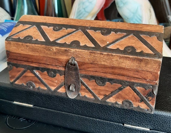 Vintage mini treasure chest - image 1