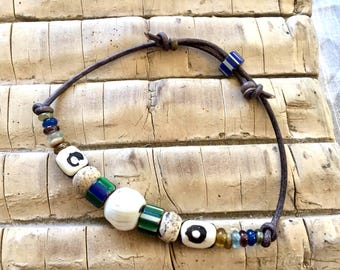 Pulsera Nomad de longitud ajustable / Pulsera unisex de cuentas de hueso de longitud ajustable / Cuentas de concha / Cuentas Mala