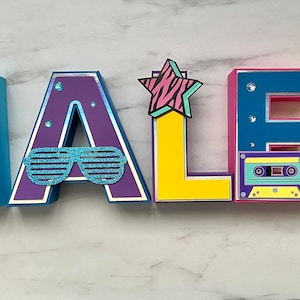 Thème des années 90 Lettres 3D, Lettres en papier cartonné, Décorations de fête, Pièce maîtresse, Lettres 3D, décor d'anniversaire