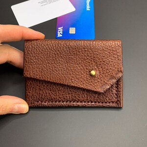Portefeuille et porte-cartes en cuir recyclé faits main - Style rétro durable