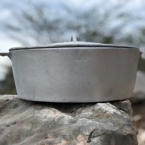  New Jamaican Caribbean Dutch Pots Casserole Oven Heavy Duty  Dutchie - Diameter: 22 cm : לבית ולמטבח