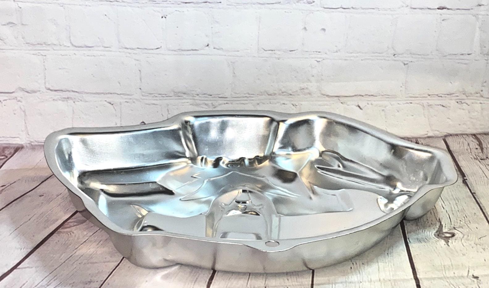 Batman Beyond Aluminum Cake Pan by Wilton 2000 - Etsy