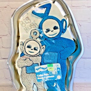Teletubbies Cake Pan by Wilton Ragdoll 1999 | Tinky Winky and Po | Measures 14&quot; x 8&quot; x 1.5&quot; | See Photos & Read Details