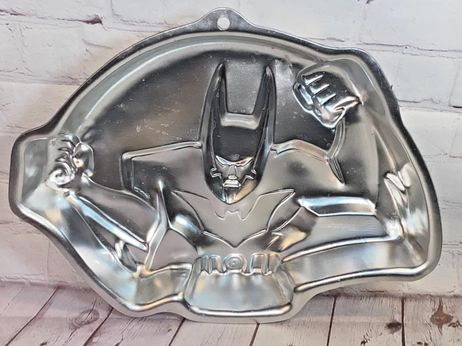 Batman Beyond Aluminum Cake Pan by Wilton 2000 - Etsy