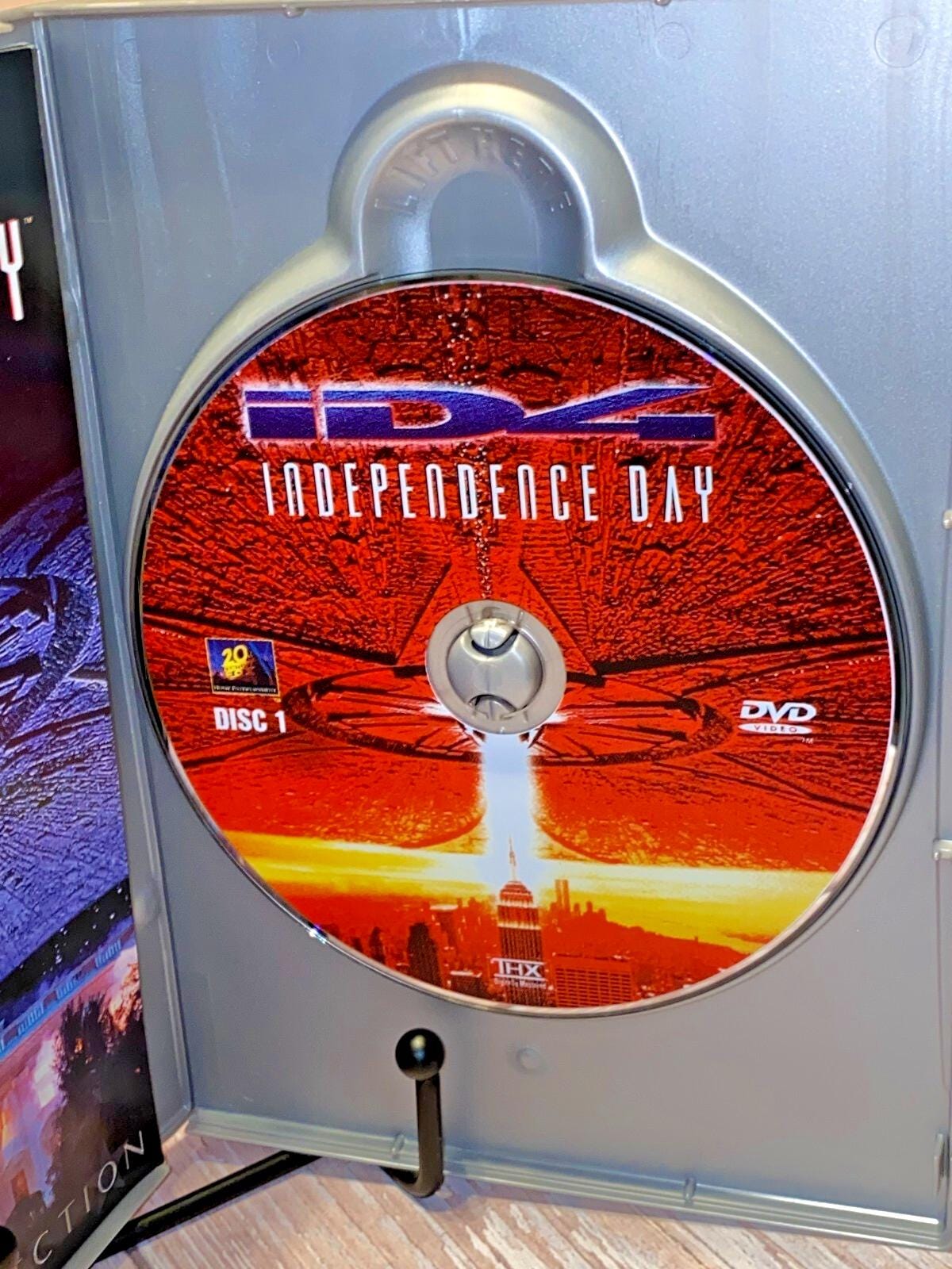 ID4 