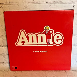 Disque vinyle d&#39;Annie « A New Musical » par Columbia 1977 | 12 po. 33 tr/min | Les deux côtés fonctionnent | Voir toutes les photos