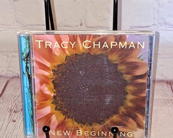 CD "New Beginning" de Tracy Chapman, publicado por Elektra Entertainment Group en 1995 / Ver fotos y leer detalles.