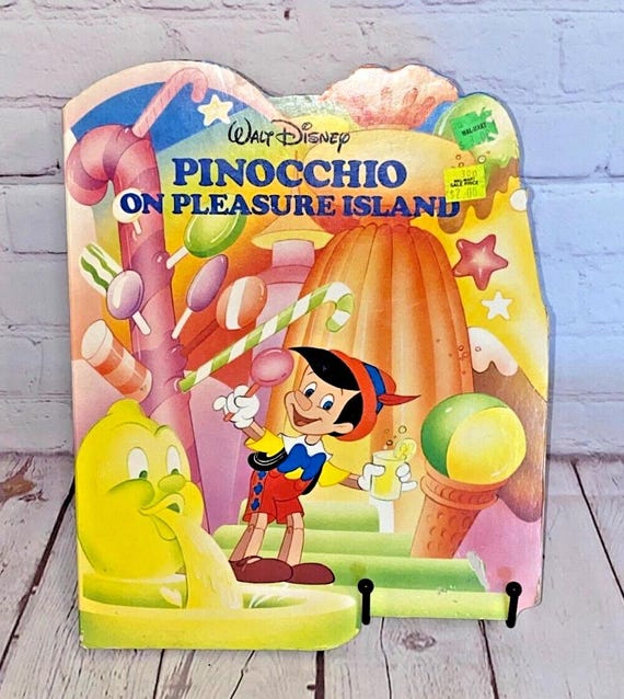 絵本・児童書 WALT DISNEY PINOCCHIO ON PLEASURE  Walt Disney Pinocchio On Pleasure Island Cardboard Book - Etsy 日本