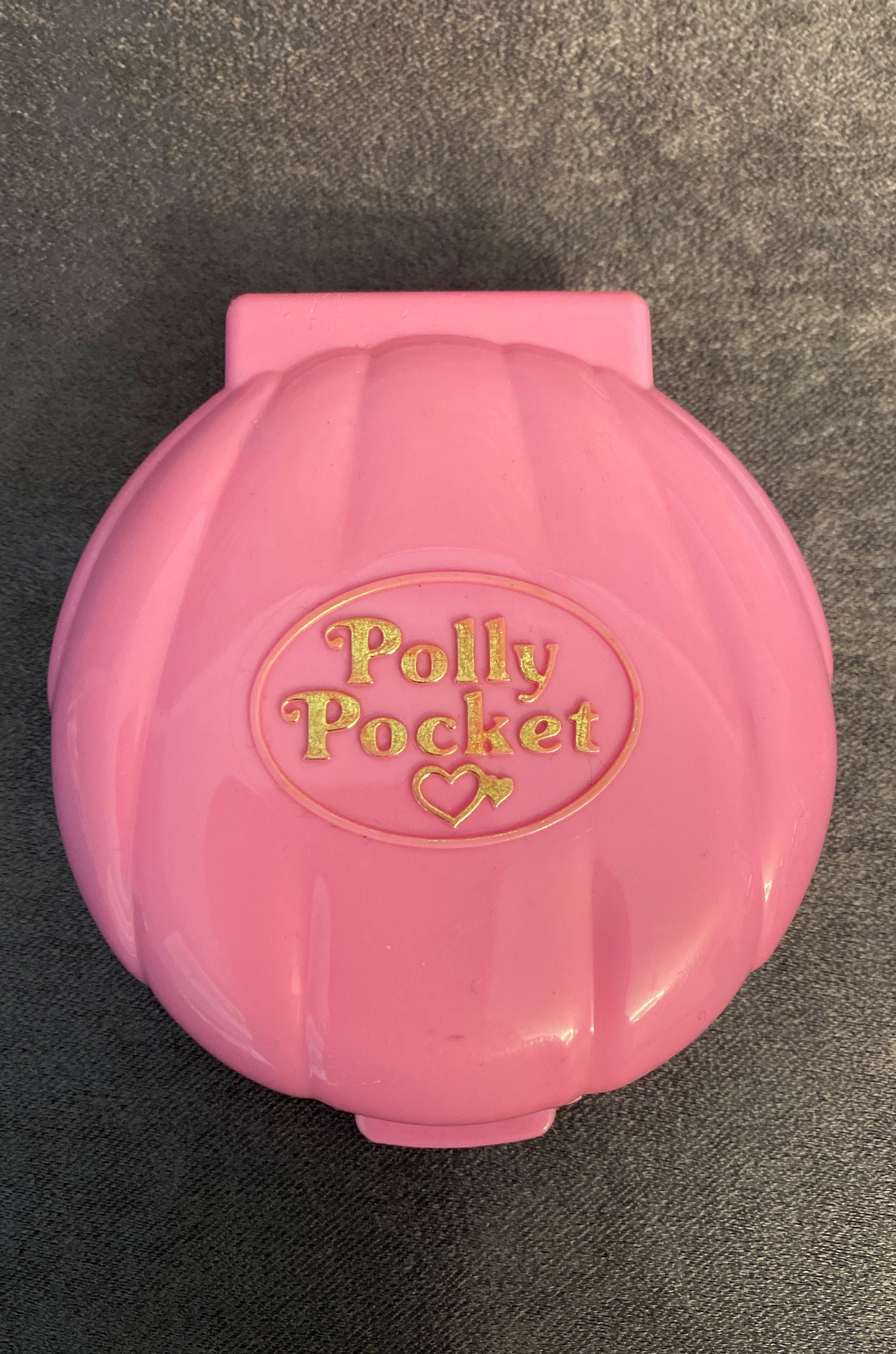 Pink shell Polly Pocket fake?