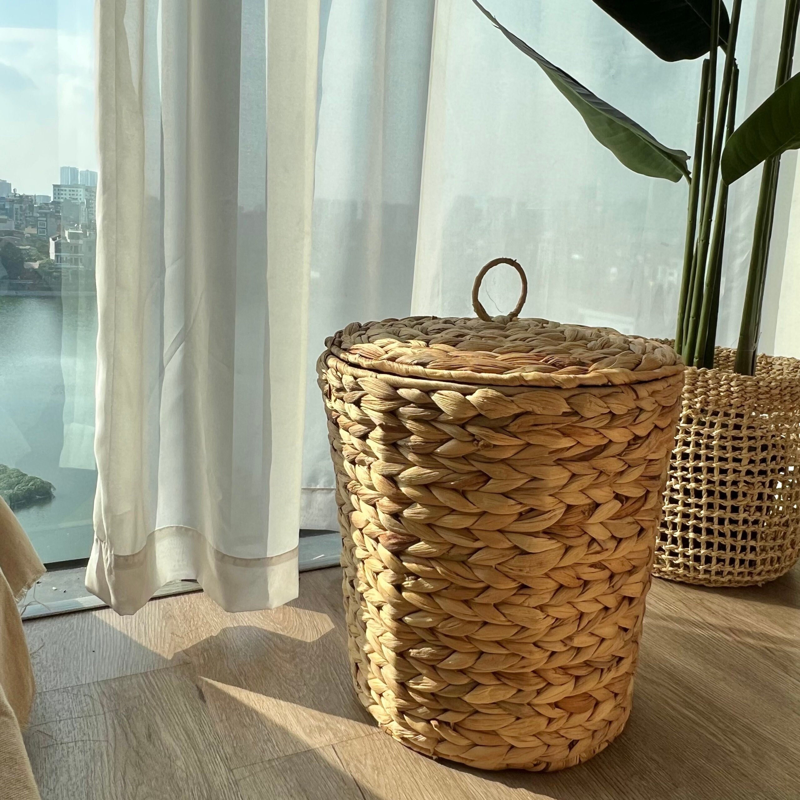 Wicker Trash Can With Lid in Bedroom, Bathroom 3 Gallon, Small Trash