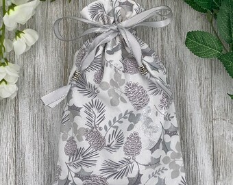 Winter Leaves Tarot Bag/ Custom Tarot Pouch/ Keepsake Bag / Drawstring Bag / Oracle Bag / Crystal Bag / Tarot Pouch / Cosmetic Bag