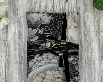 Reversible Cotton Lined Tarot Wrap/ Tarot Wrap / Tarot Supplies / Tarot Deck Storage / Tarot Cloth / Tarot Supplies / Altar