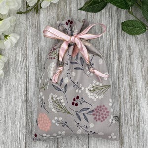 Floral Tarot Bag/ Custom Tarot Pouch/ Keepsake Bag / Drawstring Bag / Oracle Bag / Crystal Bag / Tarot Pouch / Cosmetic Bag