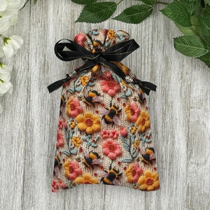 Bee Tarot Bag/ Custom Tarot Pouch/ Keepsake Bag / Drawstring Bag / Oracle Bag / Crystal Bag / Tarot Pouch / Cosmetic Bag