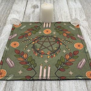 MINI Altar Cloth - Wreath Pentacle, Tarot Cloth, Traveling Altar Cloth, Portable Altar Cloth, Small Spaces Altar, Home Office Altar