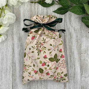 Berries Tarot Bag/ Custom Tarot Pouch/ Keepsake Bag / Drawstring Bag / Oracle Bag / Crystal Bag / Tarot Pouch / Cosmetic Bag