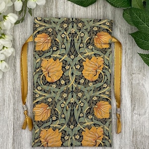 William Morris Tarot Bag/ Custom Tarot Bag/ Keepsake Bag / Drawstring Bag / Oracle Bag / Jewelry Bag / Crystal Bag / Gift Bag / Tarot Pouch