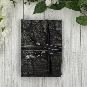 Papier de tarot réversible doublé de soie/ Papier de tarot forêt sombre/Fournitures de tarot/Rangement de jeu de cartes de tarot/Toiles de tarot/Fournitures de tarot/Autel