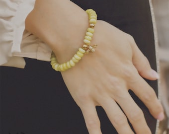 Pineapple Quartz with bumble bee charm