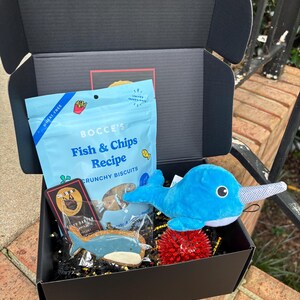 So Fetch Mini Dog Gift Box: Toys, Treats & Cookie image 9