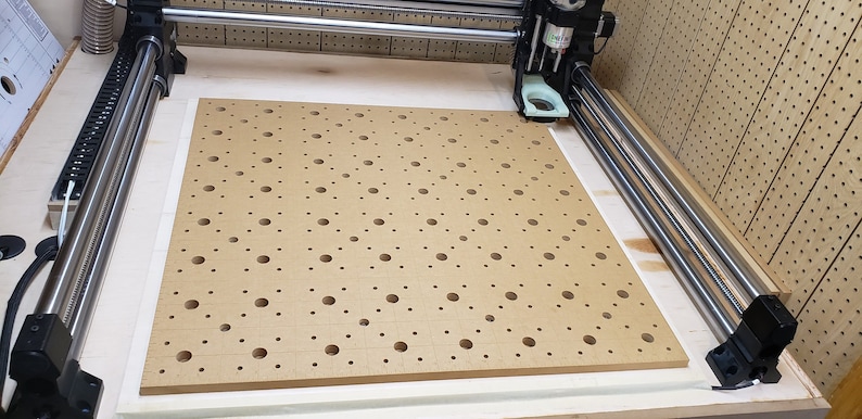 * Woodworker (32" x 32") version shown. This listing is for the Journeyman (32" x 48").