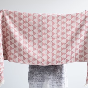 Turkish towel, picnic blanket, beach bachelorette, bath towel, bridal shower, Turkish throw, send a gift, summer blanket, pink towel